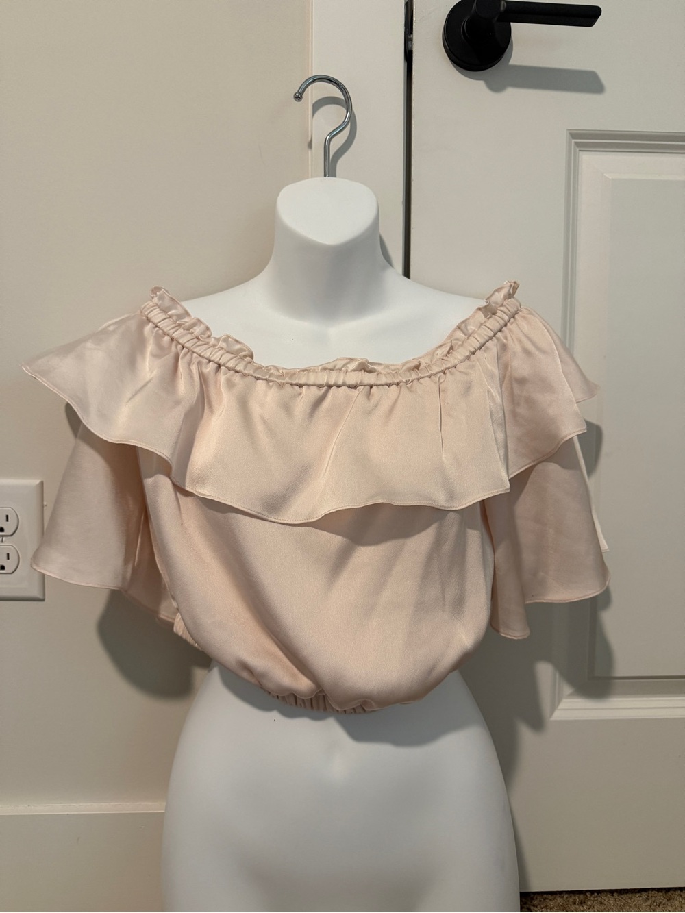 Marciano Off-Shoulder Ruffle Crop Top - Blush Pink